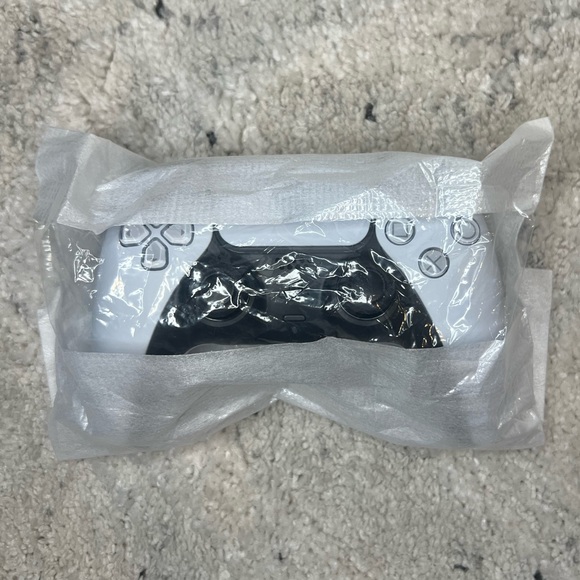 SOLD! Sony PS5 l New Condition Original Packaging 825GB - Picture 11 of 14